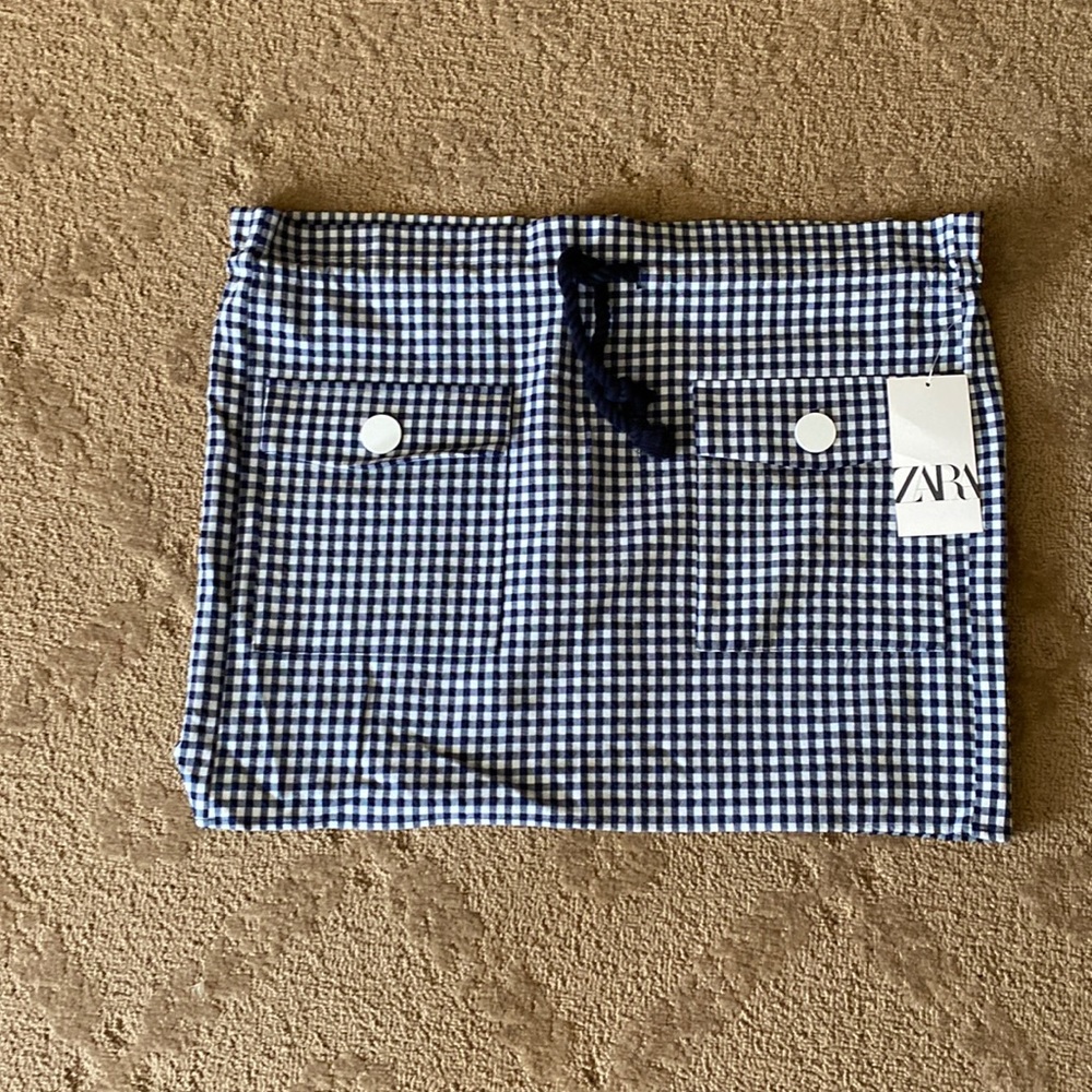 Zara navy/white summer checked skirt.